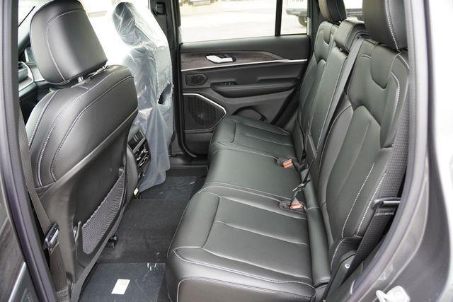 new 2025 Jeep Grand Cherokee car, priced at $43,444