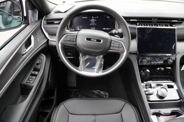 new 2025 Jeep Grand Cherokee car, priced at $43,444