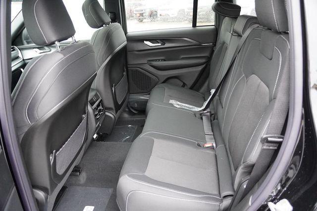 new 2025 Jeep Grand Cherokee car, priced at $38,412