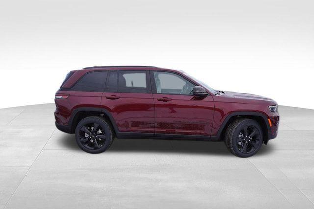 new 2025 Jeep Grand Cherokee car, priced at $46,765