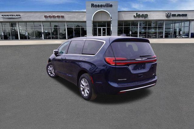 new 2025 Chrysler Pacifica car, priced at $42,282