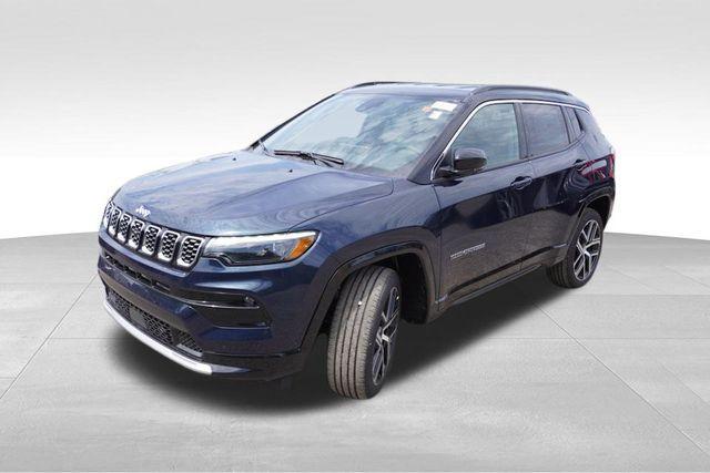 new 2024 Jeep Compass car, priced at $31,985