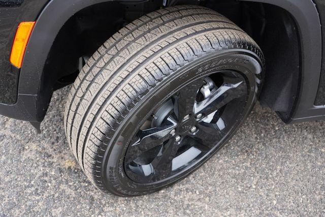 new 2025 Jeep Grand Cherokee car, priced at $45,713