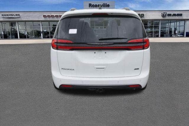 new 2024 Chrysler Pacifica car, priced at $48,315