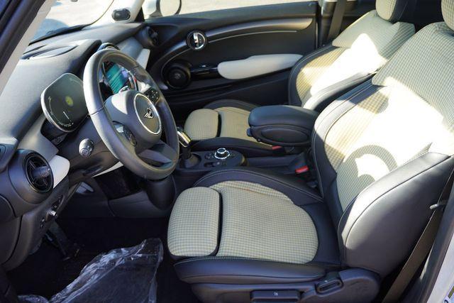 used 2023 MINI Hardtop car, priced at $22,000