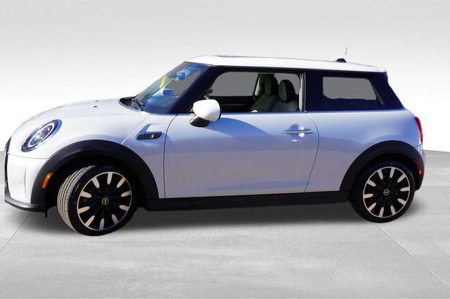 used 2023 MINI Hardtop car, priced at $21,397