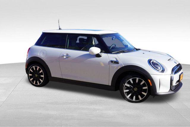 used 2023 MINI Hardtop car, priced at $21,397