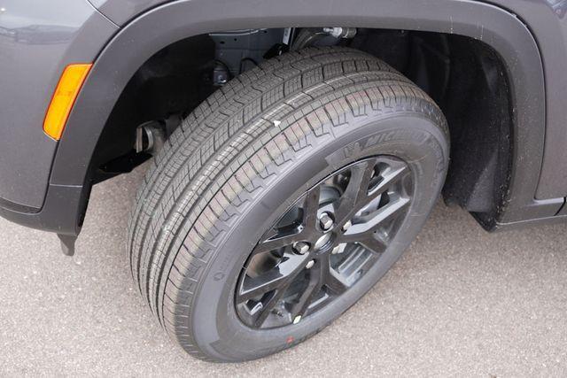 new 2025 Jeep Grand Cherokee L car, priced at $43,038