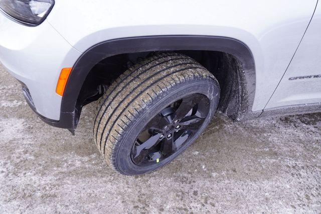 new 2025 Jeep Grand Cherokee L car, priced at $45,720