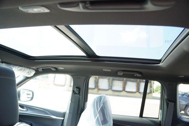 new 2025 Jeep Grand Cherokee car, priced at $43,569