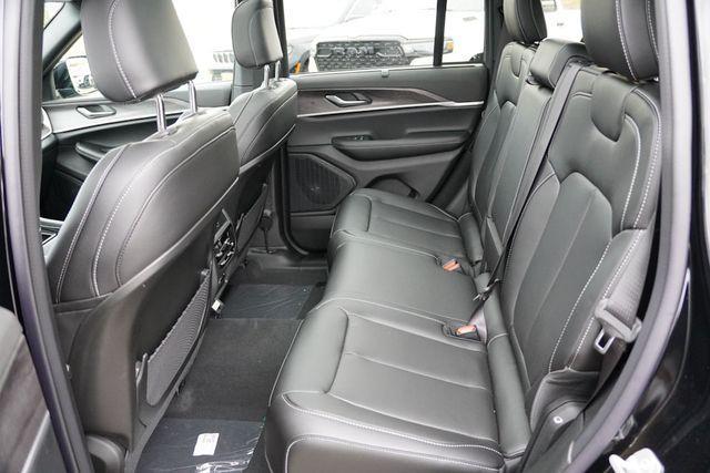 new 2025 Jeep Grand Cherokee car, priced at $48,257