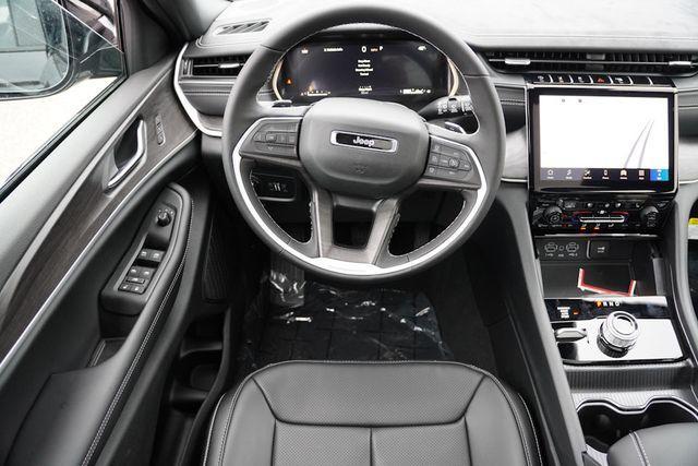 new 2025 Jeep Grand Cherokee car, priced at $48,257