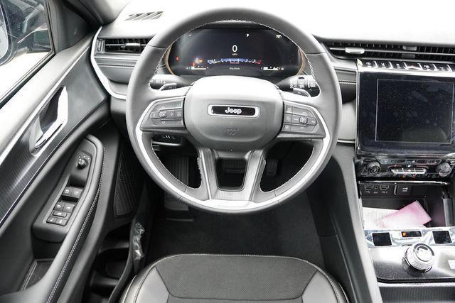 new 2025 Jeep Grand Cherokee L car, priced at $42,263
