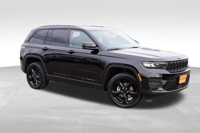 used 2023 Jeep Grand Cherokee car, priced at $31,865