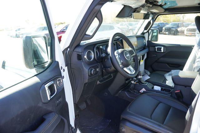 new 2025 Jeep Wrangler car, priced at $48,575