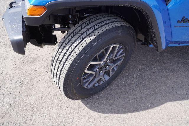 new 2025 Jeep Wrangler car, priced at $53,579