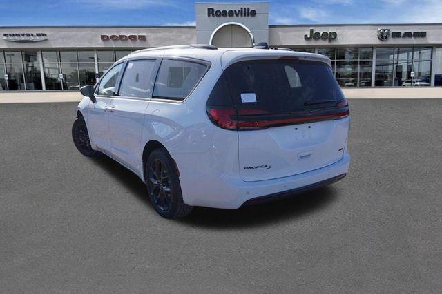 new 2024 Chrysler Pacifica car, priced at $47,284