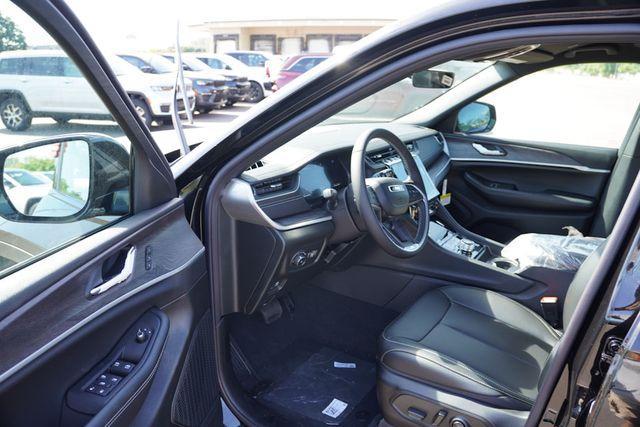 new 2025 Jeep Grand Cherokee L car, priced at $44,053
