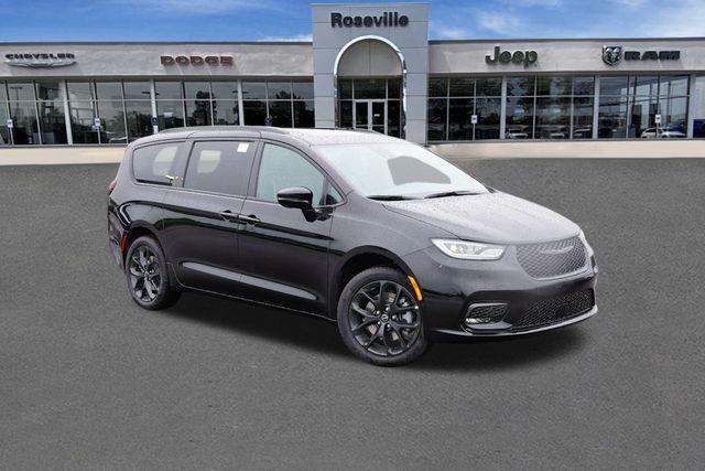 new 2026 Chrysler Pacifica car, priced at $53,596