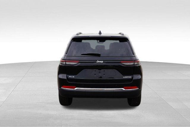 new 2025 Jeep Grand Cherokee car, priced at $40,709