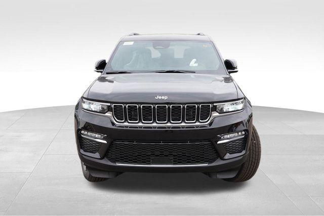 new 2025 Jeep Grand Cherokee car, priced at $40,158