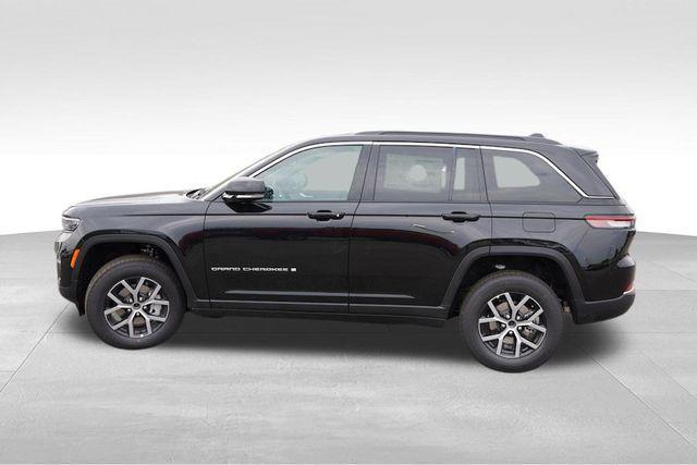new 2025 Jeep Grand Cherokee car, priced at $40,709