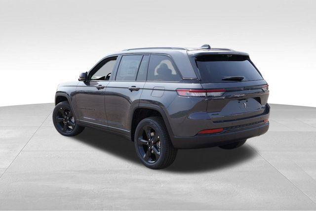 new 2025 Jeep Grand Cherokee car, priced at $49,359