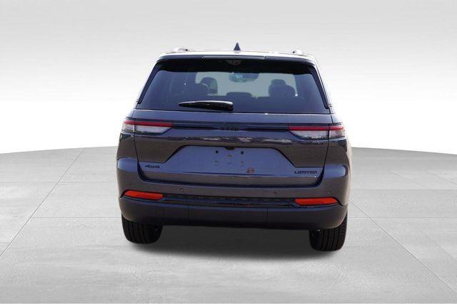 new 2025 Jeep Grand Cherokee car, priced at $49,359