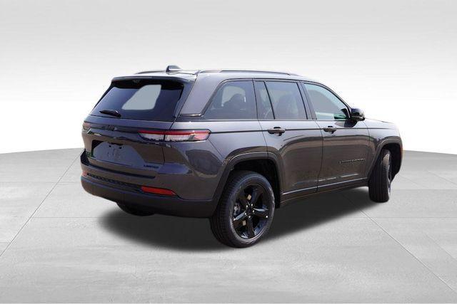 new 2025 Jeep Grand Cherokee car, priced at $49,359