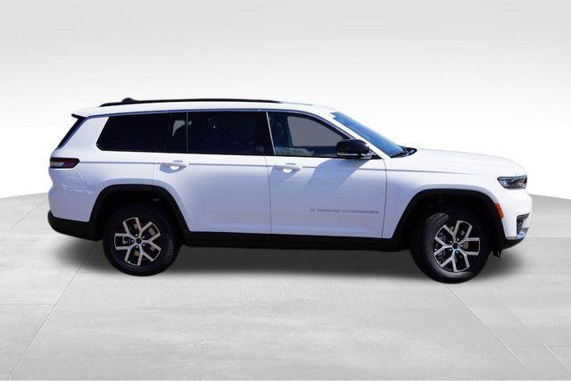 new 2025 Jeep Grand Cherokee L car, priced at $43,476
