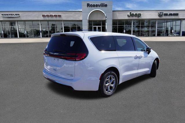 new 2024 Chrysler Pacifica car, priced at $43,855