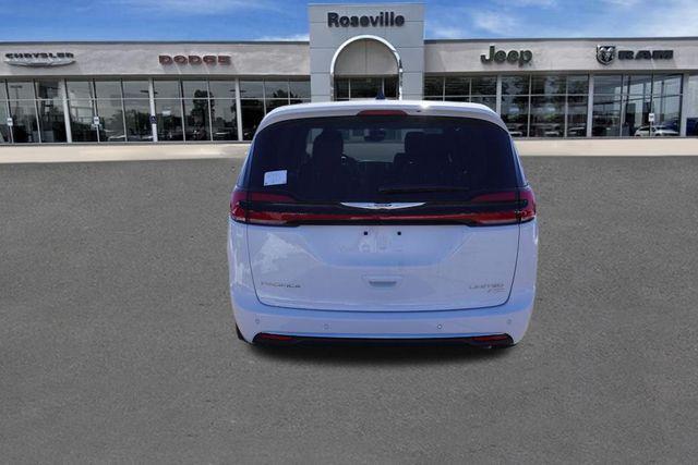 new 2024 Chrysler Pacifica car, priced at $43,855