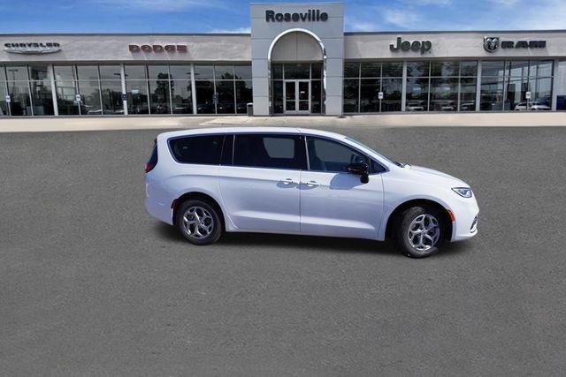 new 2024 Chrysler Pacifica car, priced at $43,855