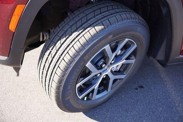 new 2025 Jeep Grand Cherokee L car, priced at $45,174