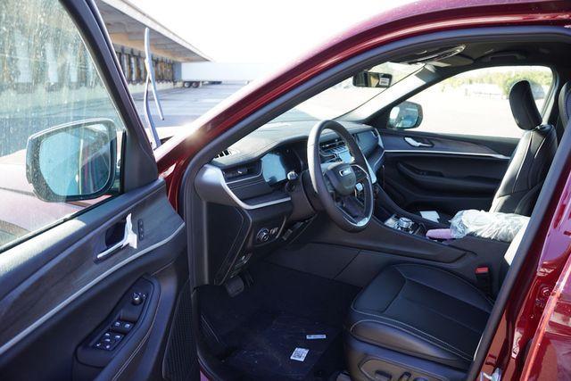 new 2025 Jeep Grand Cherokee L car, priced at $45,174