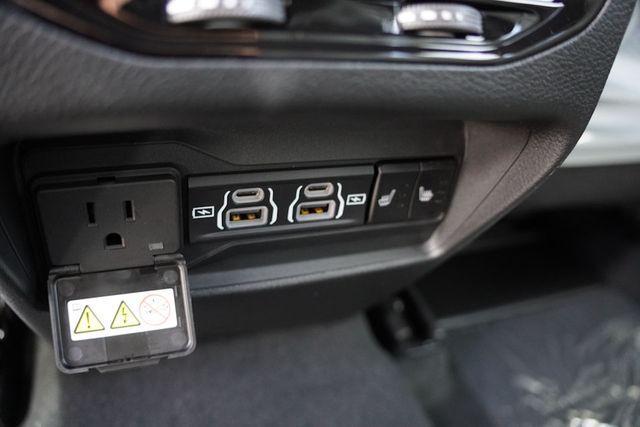 new 2025 Jeep Grand Cherokee car, priced at $41,899