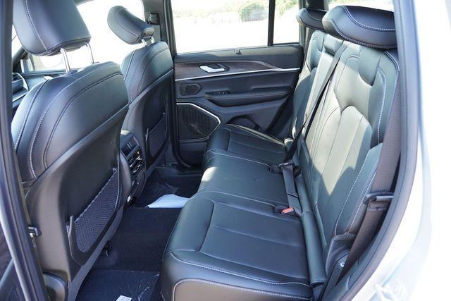 new 2025 Jeep Grand Cherokee car, priced at $49,031