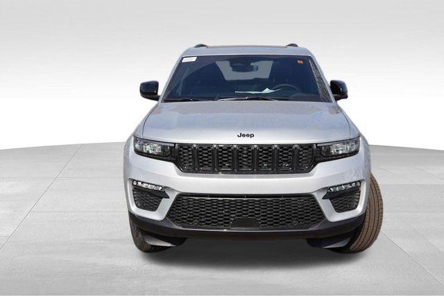 new 2025 Jeep Grand Cherokee car, priced at $49,031