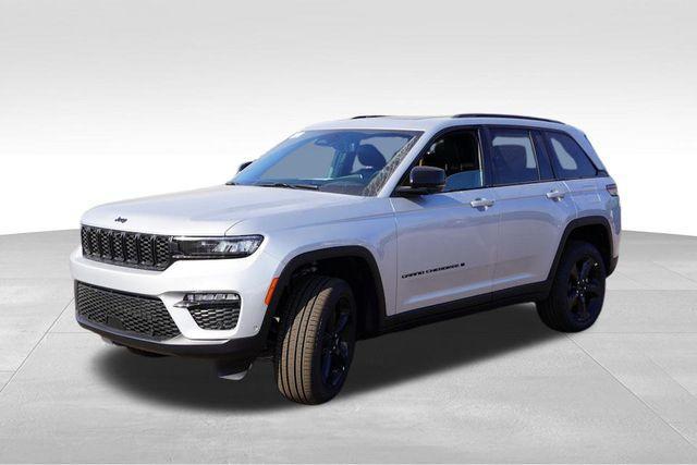 new 2025 Jeep Grand Cherokee car, priced at $49,031