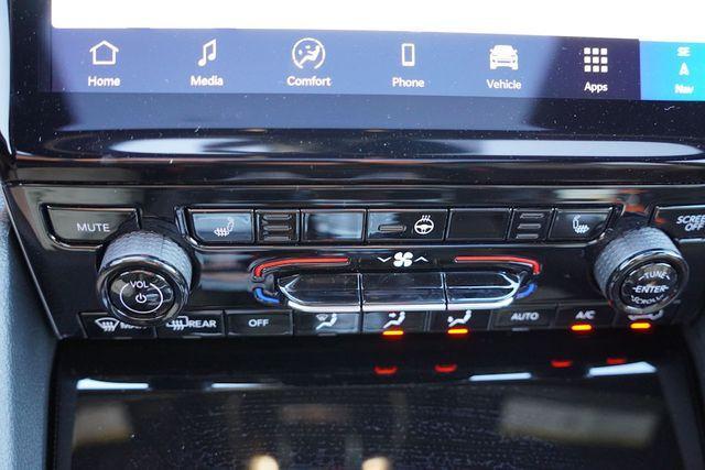 new 2025 Jeep Grand Cherokee car, priced at $45,074