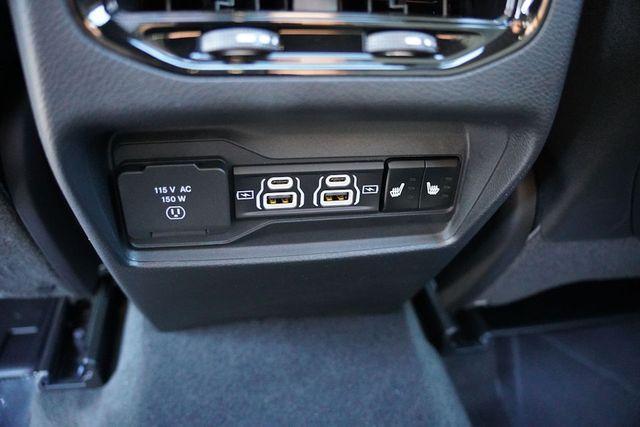 new 2025 Jeep Grand Cherokee car, priced at $45,074