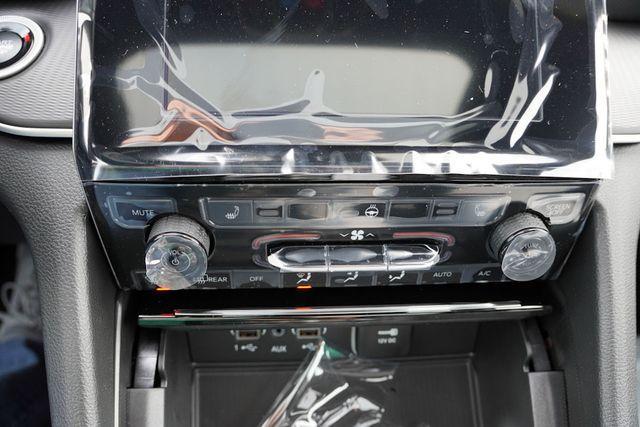 new 2025 Jeep Grand Cherokee car, priced at $40,020