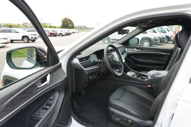 new 2025 Jeep Grand Cherokee L car, priced at $43,536