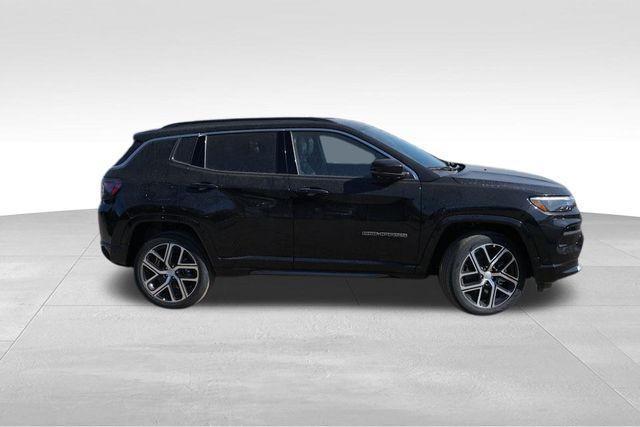 new 2024 Jeep Compass car, priced at $32,477