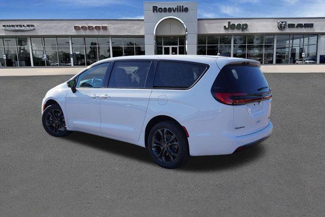 new 2026 Chrysler Pacifica car, priced at $45,415