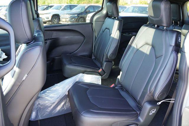 new 2026 Chrysler Pacifica car, priced at $45,415