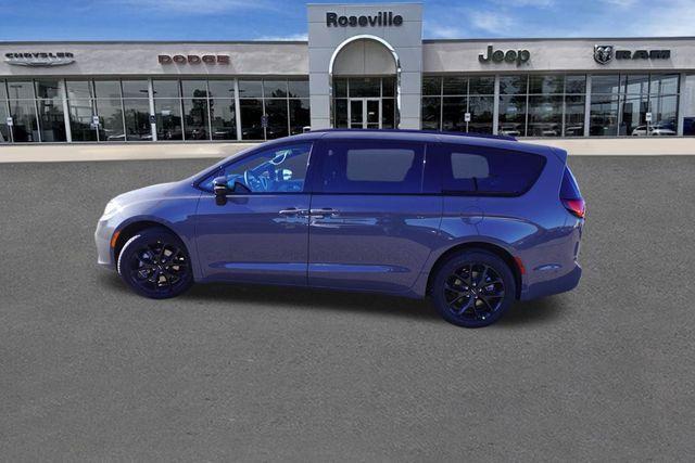 new 2025 Chrysler Pacifica car, priced at $49,446