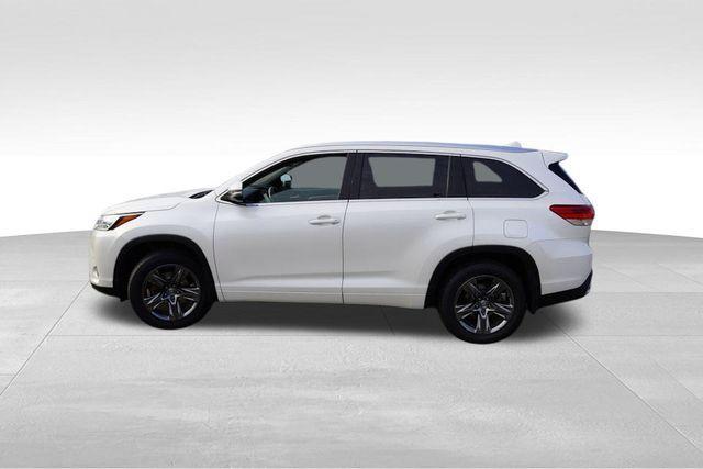 used 2018 Toyota Highlander car, priced at $30,615