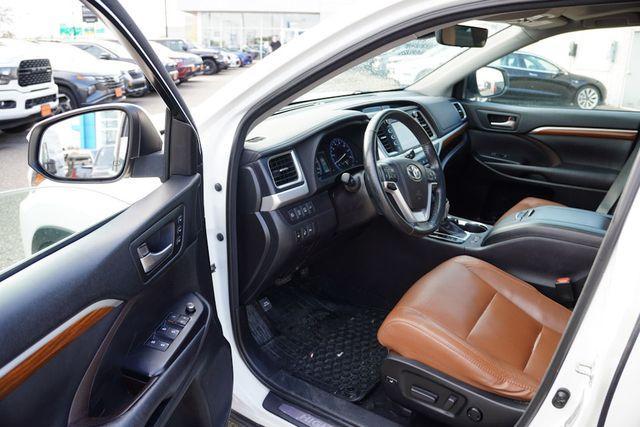used 2018 Toyota Highlander car, priced at $30,615