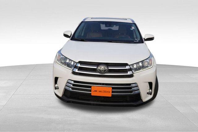 used 2018 Toyota Highlander car, priced at $30,615